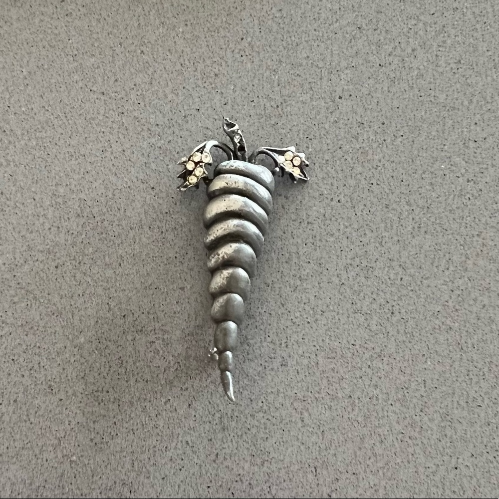 Vintage Pewter Carrot Brooch